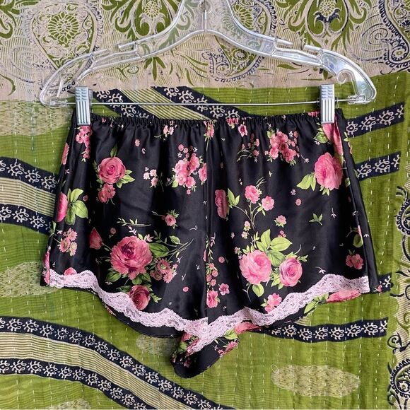 Rare Y2K Victoria’s Secret Black Floral Satin 2 Piece Pajama Set Size Medium - Picture 7 of 15